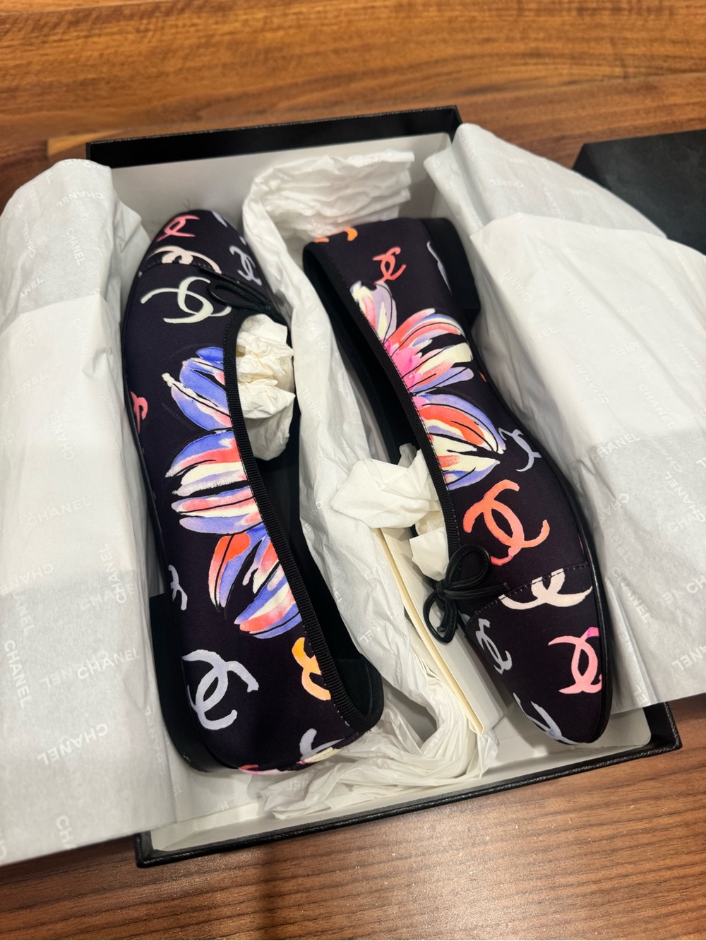 CHANEL 2024 Interlocking CC Logo Multicolor Ballet Flats 40.5 C or Wide